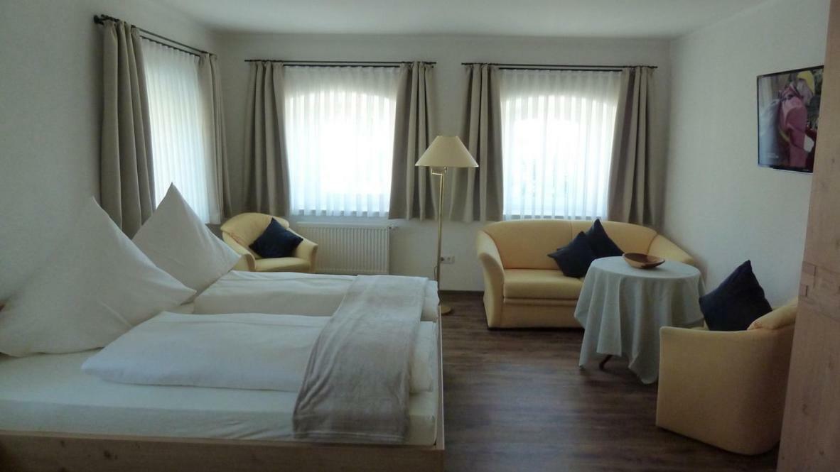 Ferienwohnung Zum Dorfwirt Riedenburg Extérieur photo